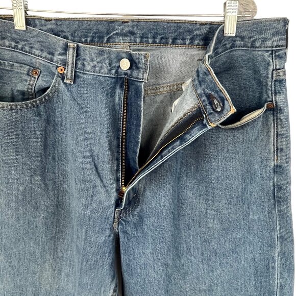 Levis Mens 550 Jeans Light Wash Size 38x32 - Picture 5 of 13